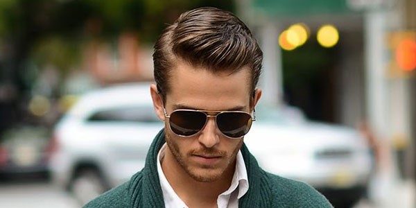 relaxamento capilar masculino - homem cabelo penteado